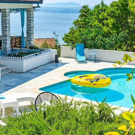 In With Kitchen Holiday home *