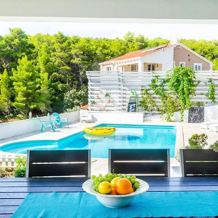 Casa de Férias In With Kitchen