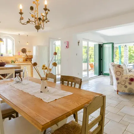 Casa de Férias In With Kitchen