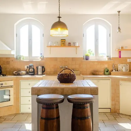 Holiday home In With Kitchen *
