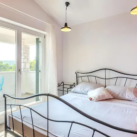 In With Kitchen * Blato (Korcula)