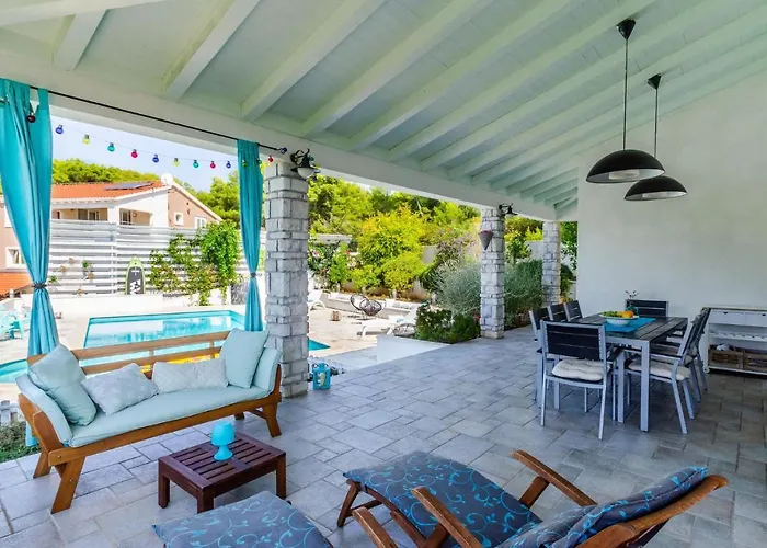 Holiday home In With Kitchen