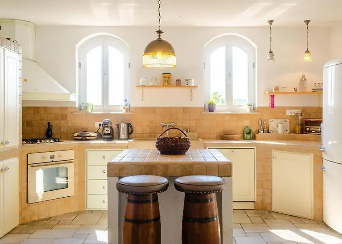 Holiday home In With Kitchen *