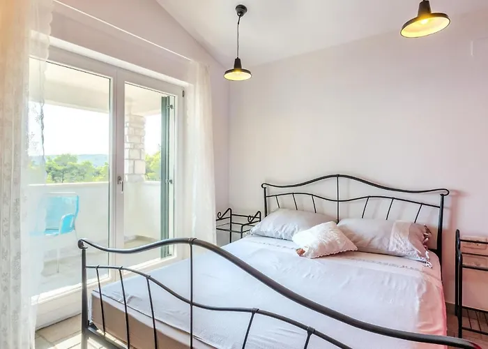 In With Kitchen * Blato (Korcula)